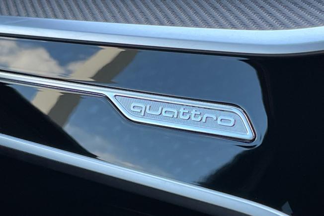 AUDI Rs6 Avant Photo 45