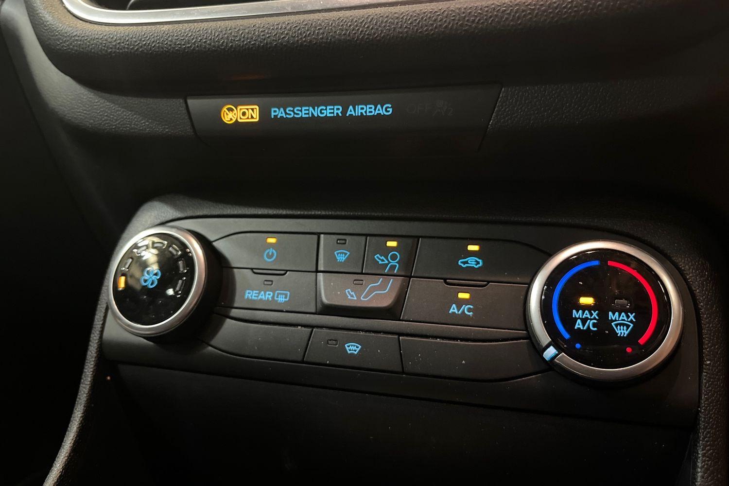 Ford FIESTA Photo 36
