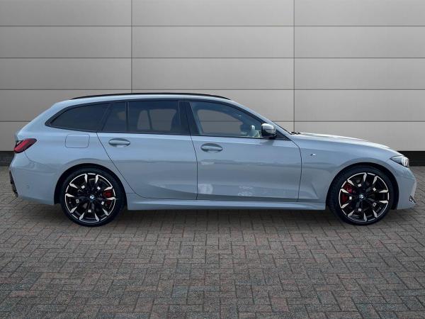 BMW 3 Series Photo autoimg-3f7fda94b9beca2e5579b326f021d767f8155079.jpg