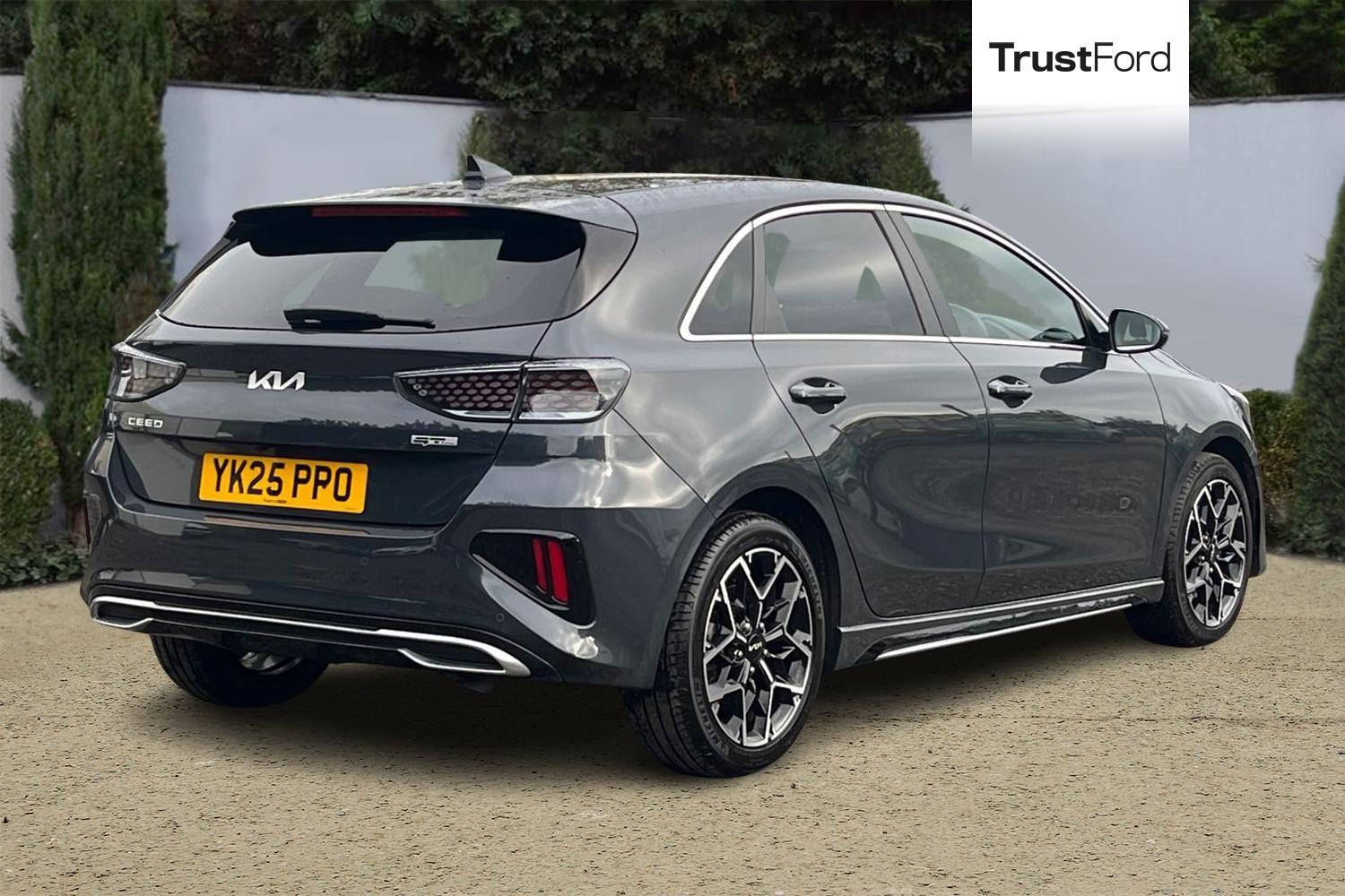 Kia CEED Photo 3