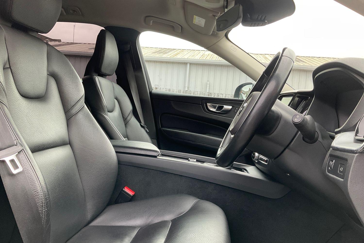 Volvo XC60 Photo 16