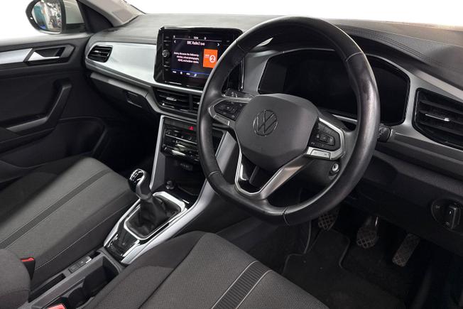 Volkswagen T-Roc Photo 6