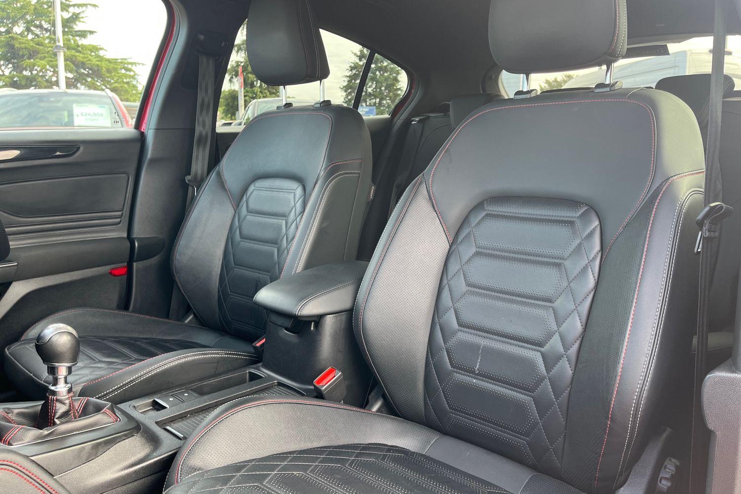 Ford FOCUS Photo 18
