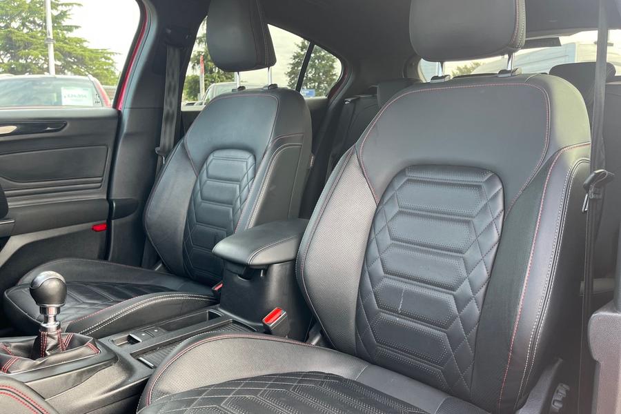 Ford FOCUS Photo autoimg-3f915df02e3b670152d8dfb5edc8c443a1adf955.jpg