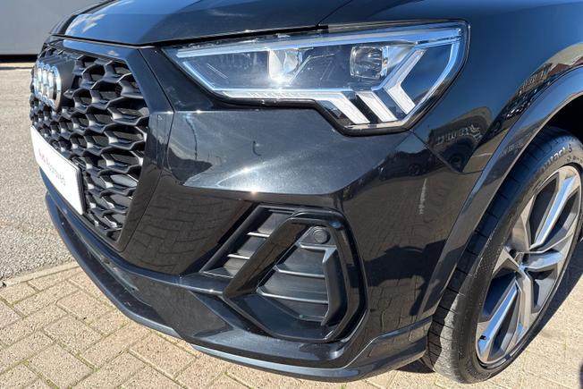 AUDI Q3 Photo 24