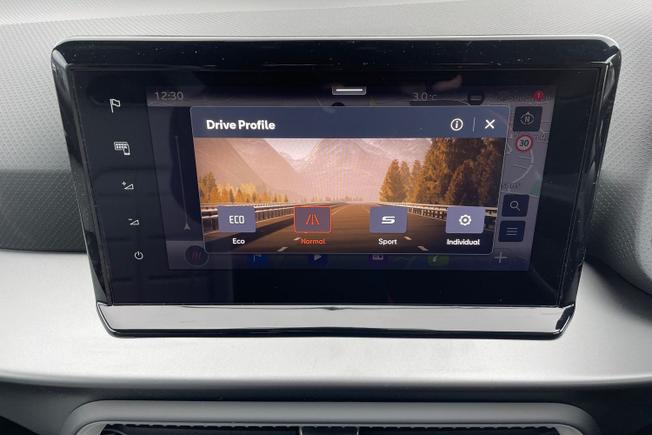 SEAT Arona Photo 30
