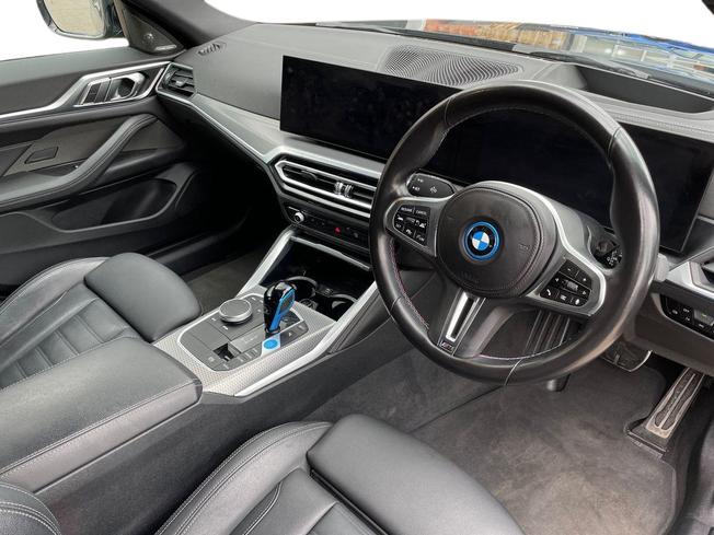 BMW I4 Photo 6