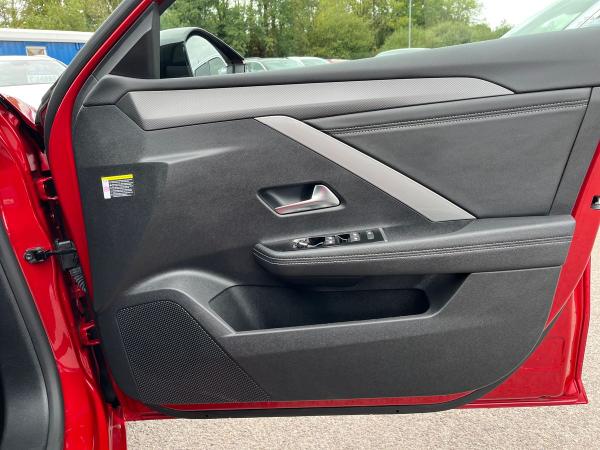 Vauxhall Astra Photo autoimg-3f9cb977685ec7ef315904fd55794018c63b67e1.jpg