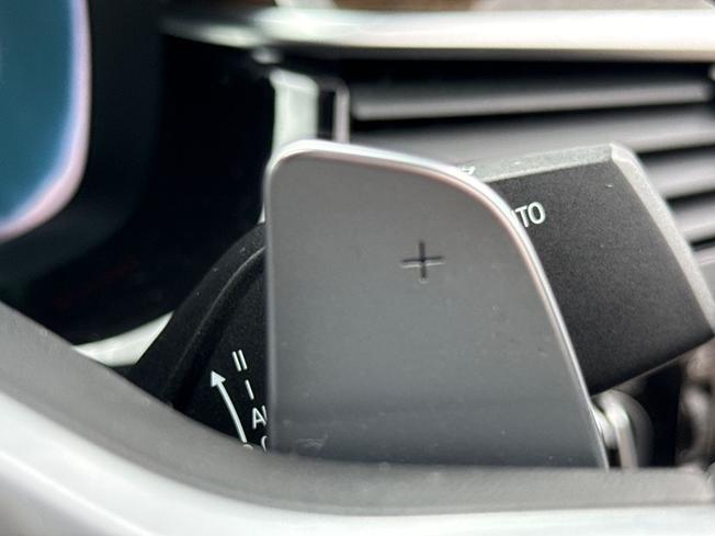 BMW 5 Series Photo 39
