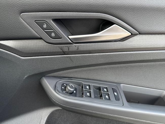VOLKSWAGEN Golf Photo 28