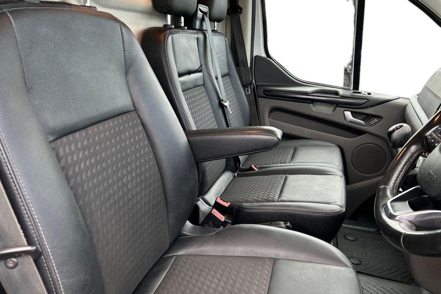 Used Ford TRANSIT CUSTOM NL23PXA 12