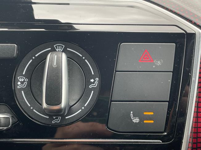 VOLKSWAGEN up! Photo 26