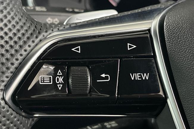 AUDI A6 Avant Photo 16