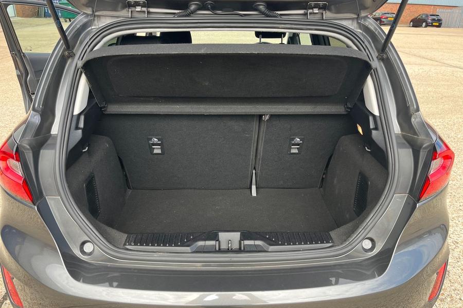 Ford Fiesta Photo autoimg-3fbc8d8efcad78f7c16f80b79b9b5595fb7c3eac.jpg