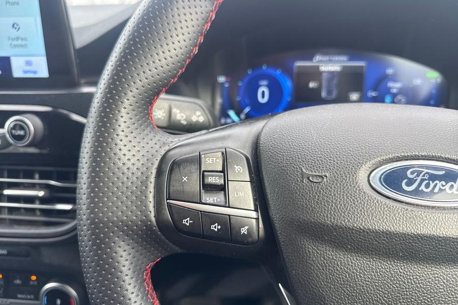 Ford KUGA Photo autoimg-3fc496a793bab4eb8033eab5bf9eb2cf3a25ef3e.jpg
