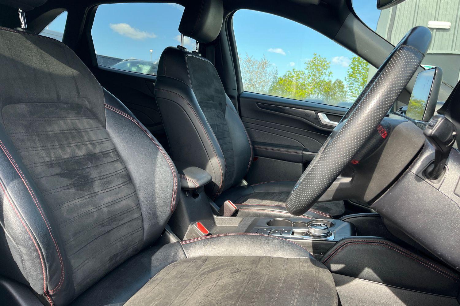 Ford KUGA Photo 16