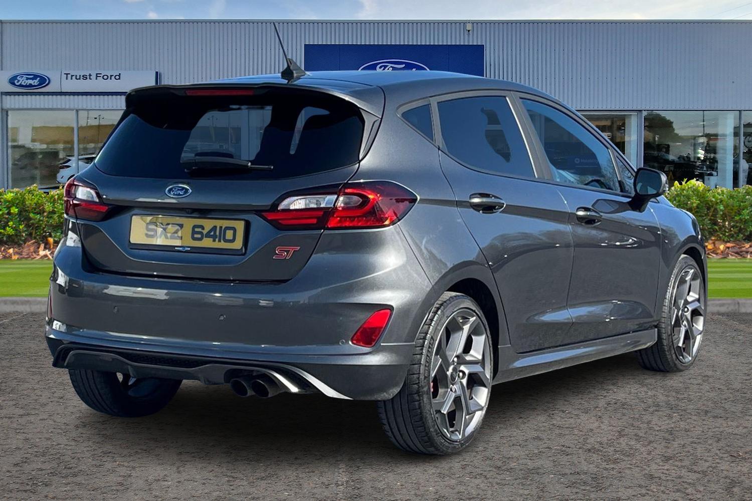 Ford FIESTA Photo 3