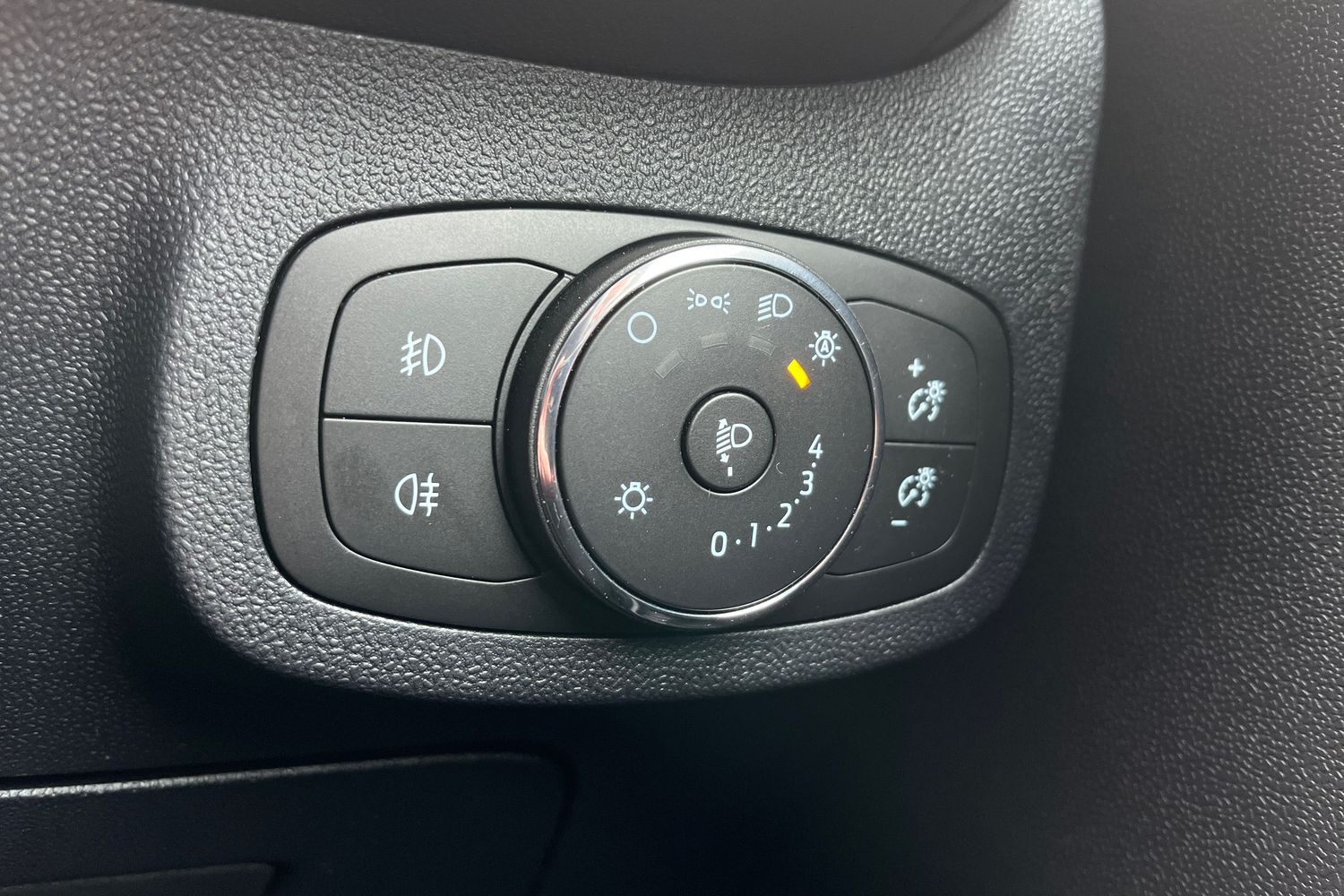 Ford Fiesta Photo 36