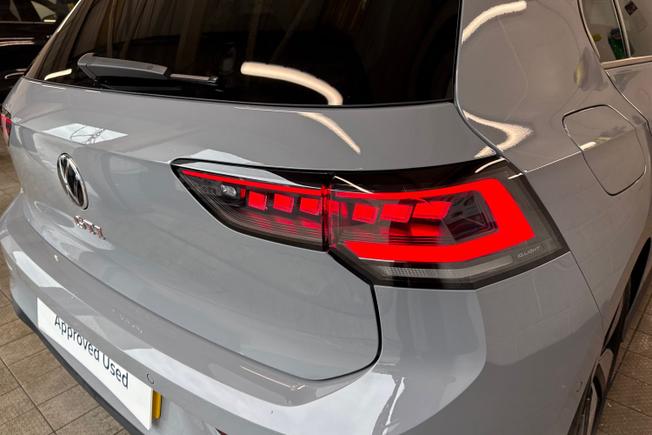 Volkswagen Golf Photo 18