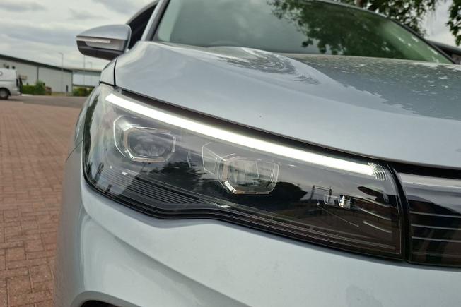 VOLKSWAGEN Tiguan Photo 19
