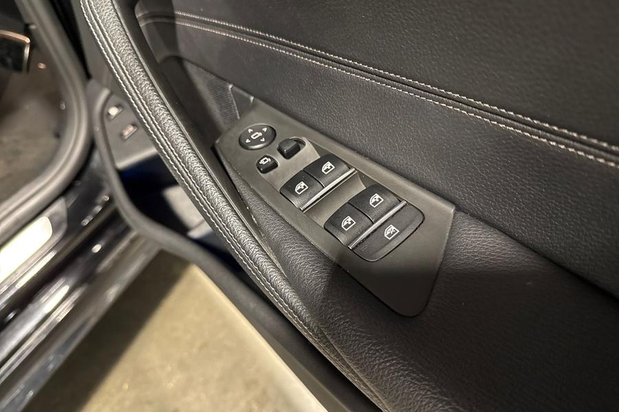 BMW 5 Series Photo autoimg-3fd6d0e01fabe8f12859a23109618aa86f2040be.jpg