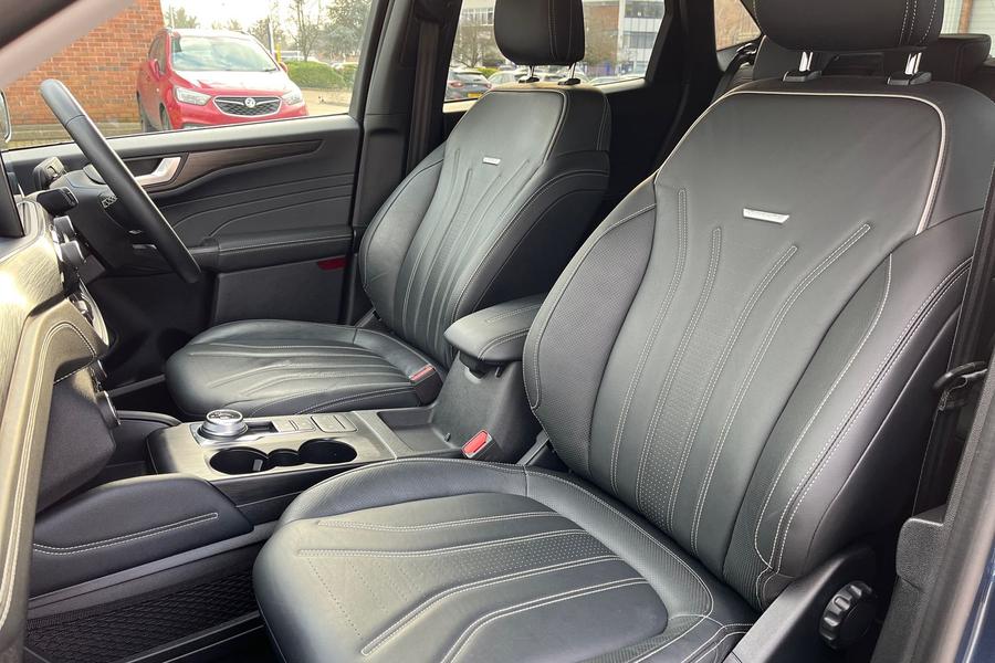 Ford Kuga Photo autoimg-3fe1c41af199dff96594edf19e693716860f81e9.jpg