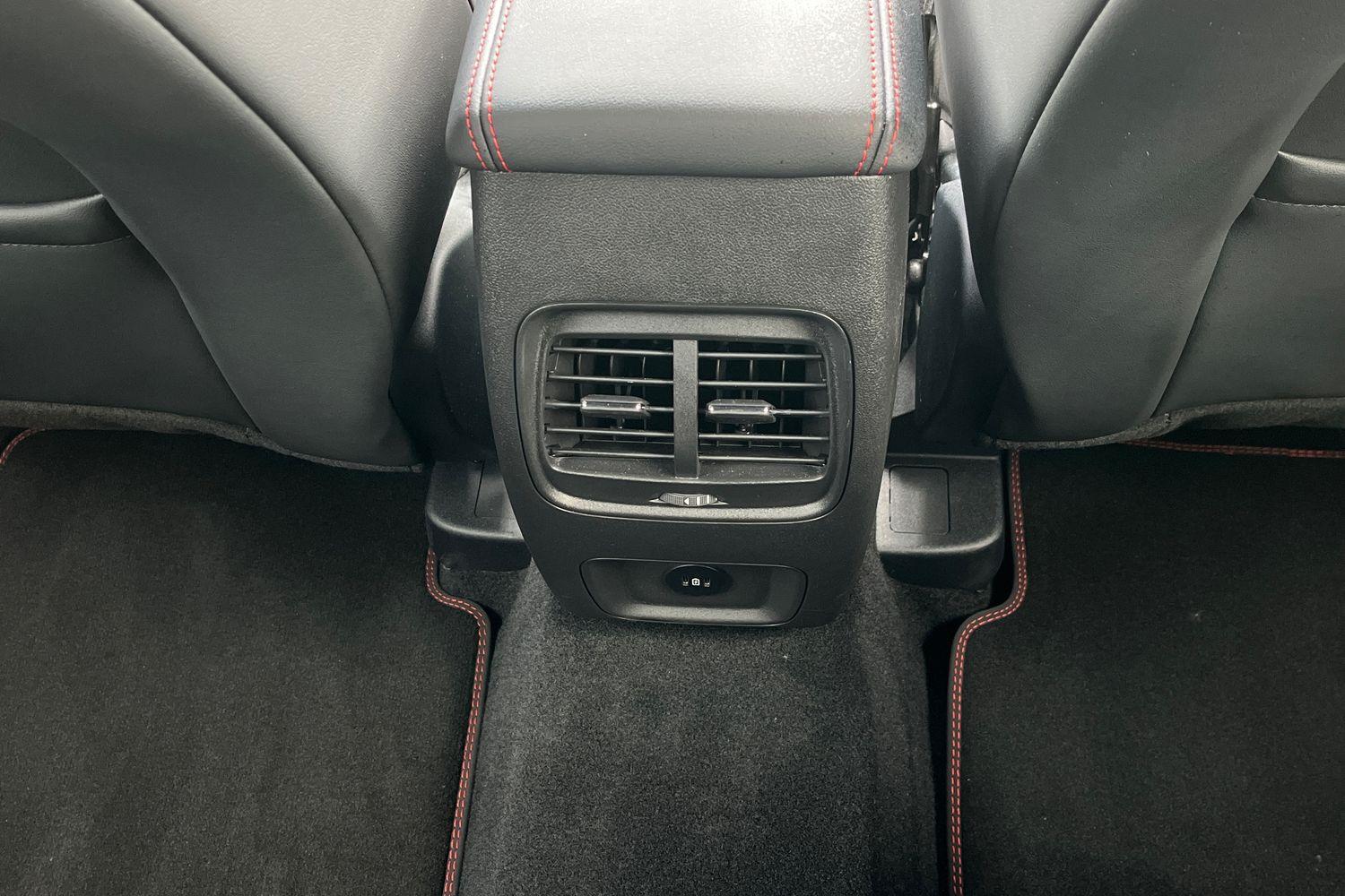 Ford KUGA Photo 30