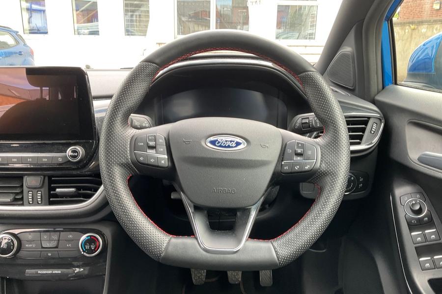 Ford PUMA Photo autoimg-3fe466eb12cd9a17f8a24c50f85837e9e2fd1bd6.jpg