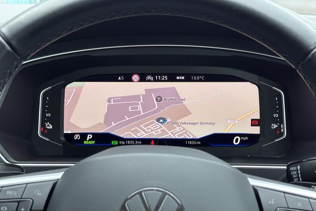 VOLKSWAGEN Tiguan Photo 30