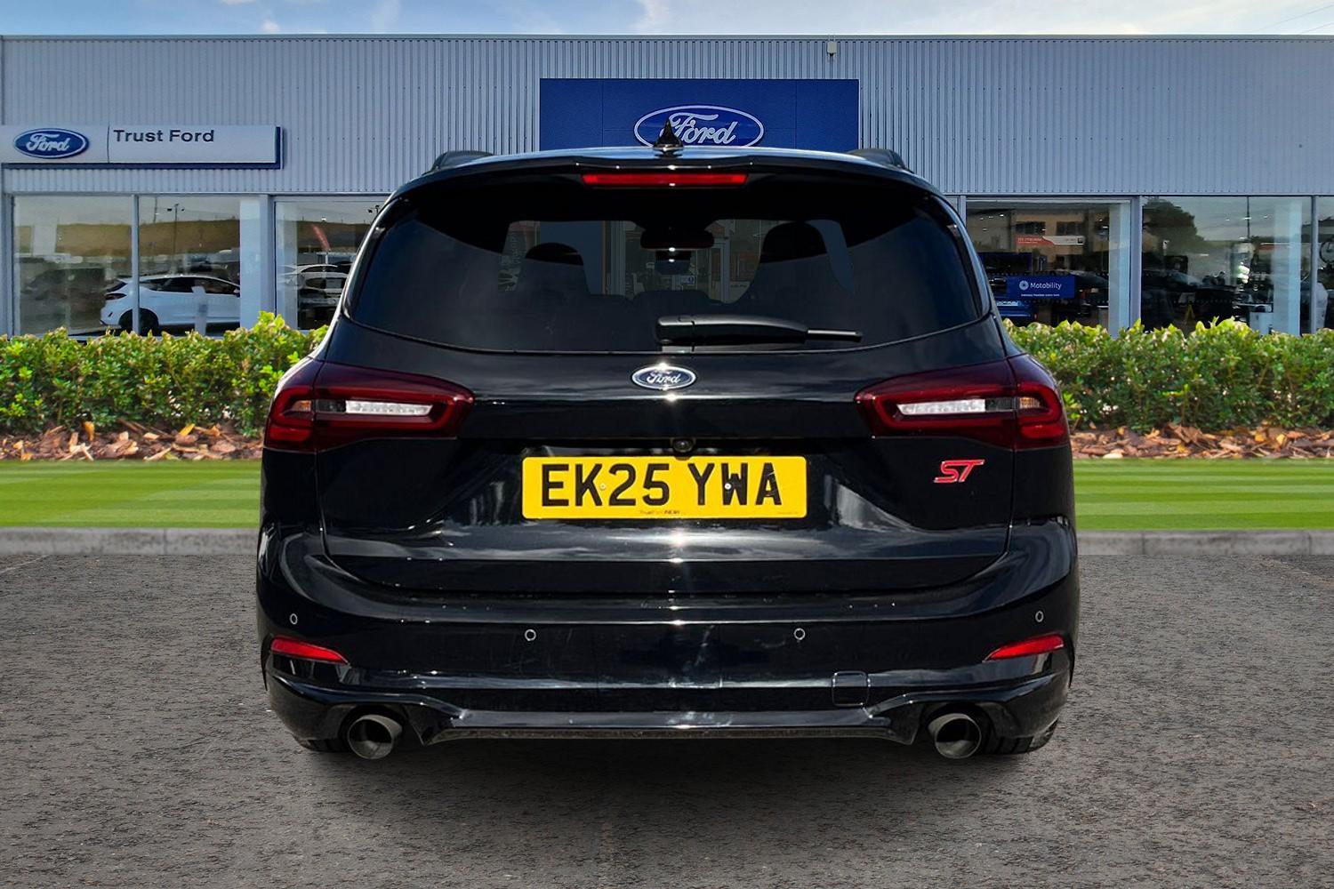 Ford FOCUS Photo 6