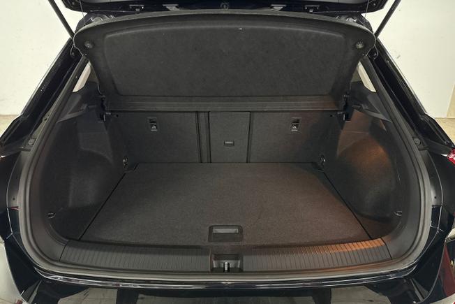 VOLKSWAGEN T-Roc Photo 12