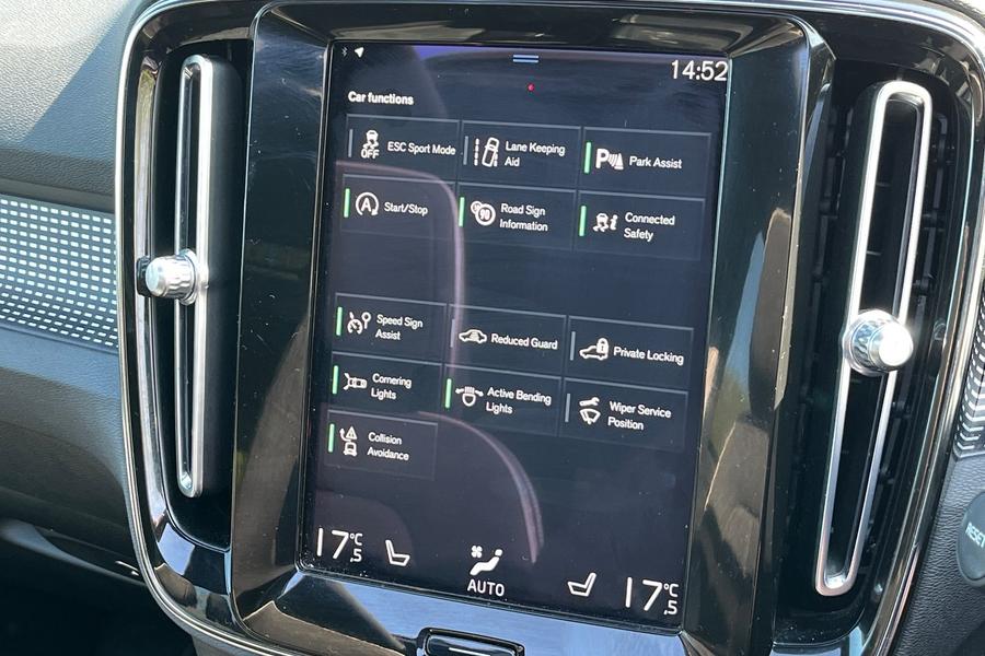 Volvo XC40 Photo autoimg-3ff47e8175b3bd04ada66ce97356d0ee9c0c6f48.jpg