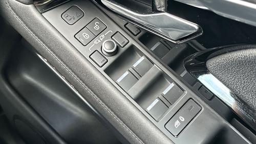 Land Rover Range Rover Evoque Photo autoimg-3ff80b02138a4a3f99781a5b532ce6c588acd9b7.jpg