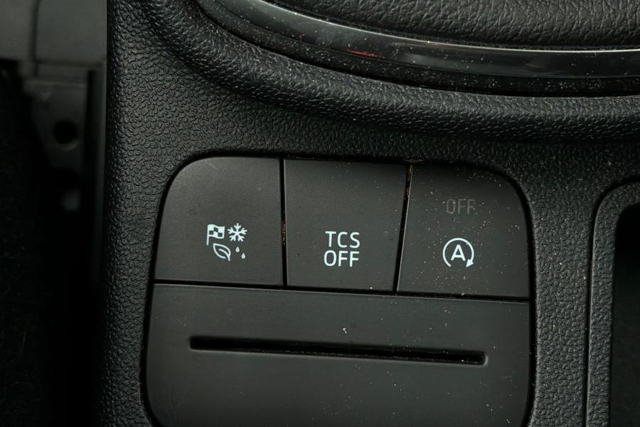 Ford FIESTA Photo autoimg-3ff86cfbc291e1ee303810eeb6750a3b46a43414.jpg
