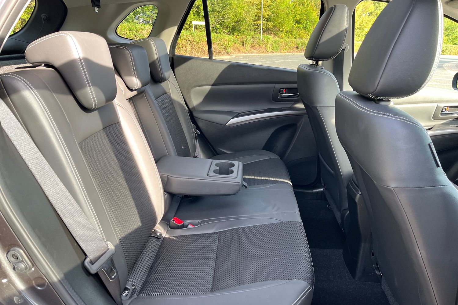 Suzuki S-Cross Photo 36