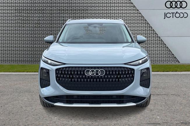 Audi  Q3 SUV Photo 8