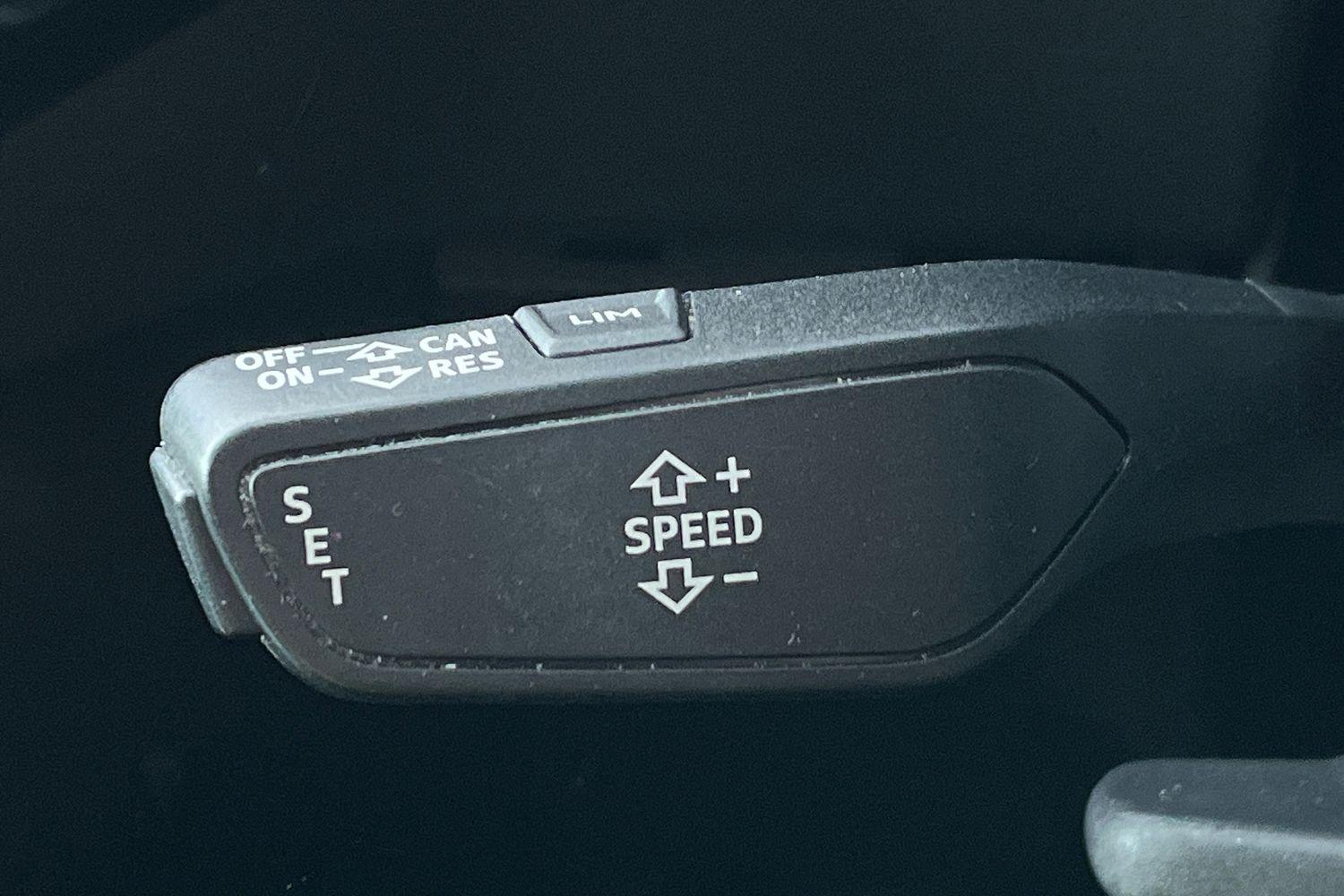 Audi E-TRON Photo 36