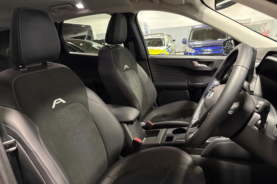 Ford Kuga Photo autoimg-400139937c0519c6fd62af1f4f1ec4434a1a9d85.jpg