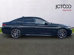 BMW 5 Series Photo 4