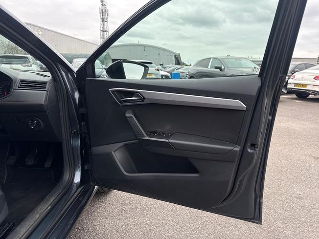 SEAT Ibiza Photo 24