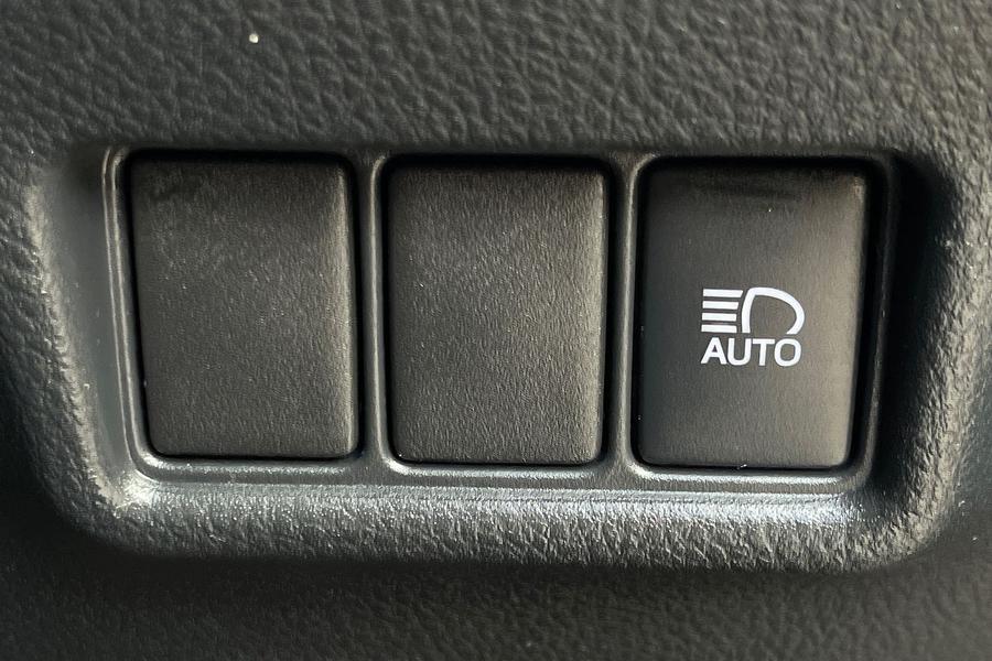 Toyota C-HR Photo autoimg-400c4db1d4b481fca299fb5e735b77b767d47f95.jpg