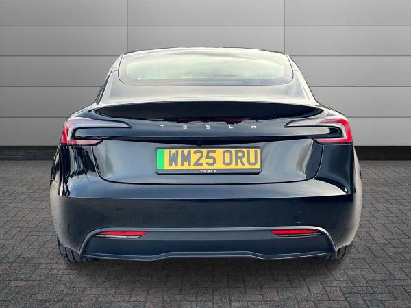 TESLA Model 3 Photo autoimg-400c71b6e74d3bfd694e0315d60e7896d9db324f.jpg