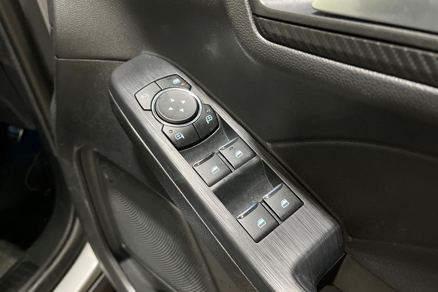 Ford KUGA Photo autoimg-400e21236a14bb8efde7e258f276e439dbf5a58b.jpg