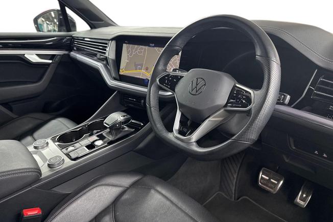 VOLKSWAGEN Touareg Photo 6