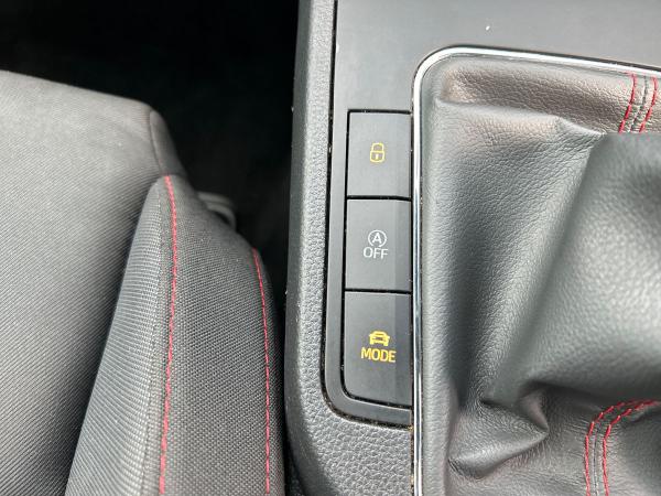 SEAT Ibiza Photo autoimg-400fffc32723cd72c6d3b9f99500add3e963d2d3.jpg