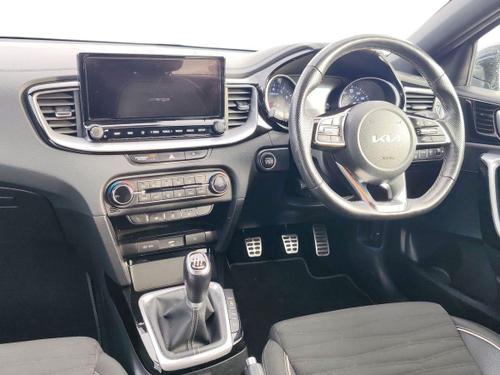 Kia CEED Photo autoimg-402acefcbb62b20b8877fdf66a26f59b66d4caf2.jpg