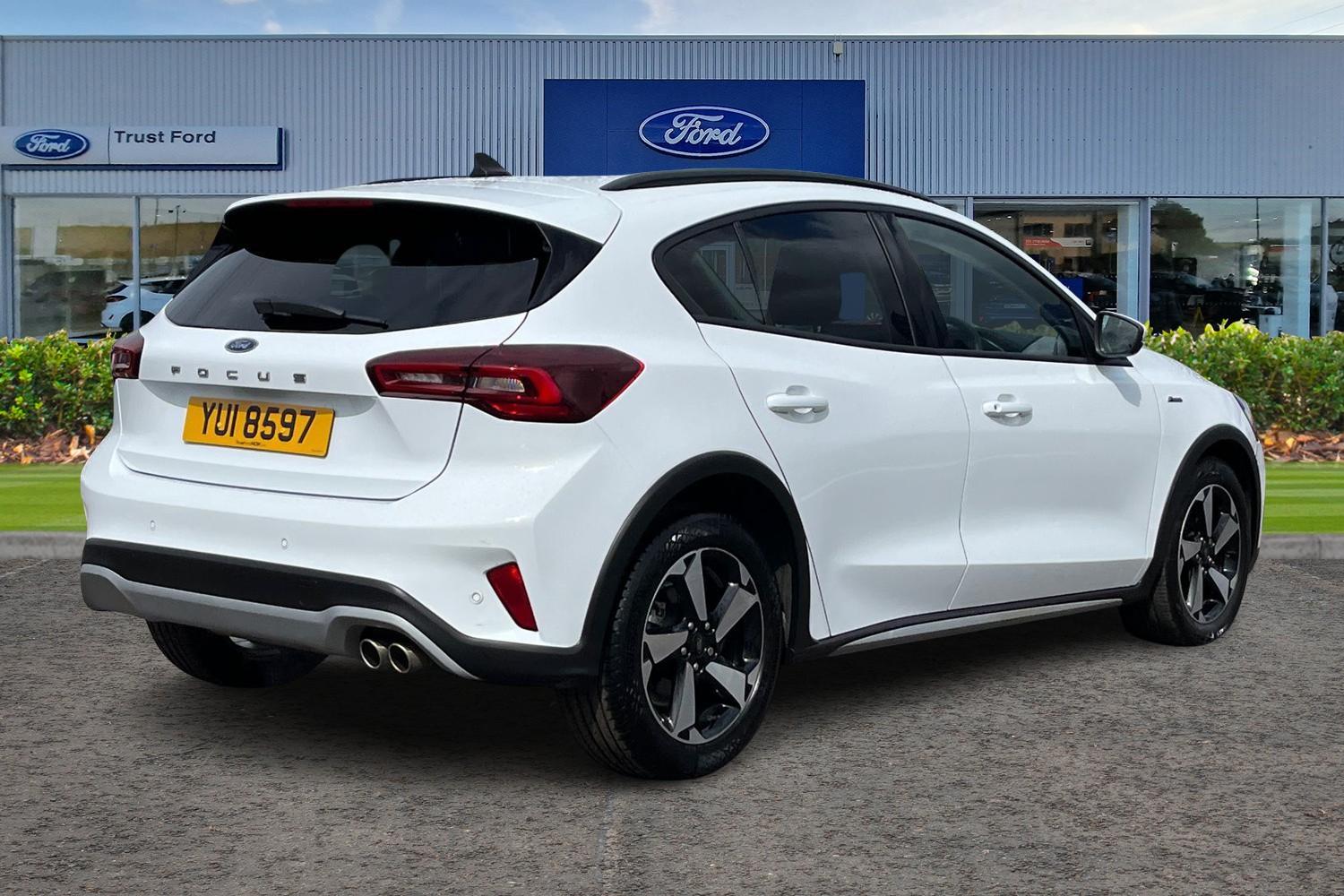 Ford Focus Photo 1