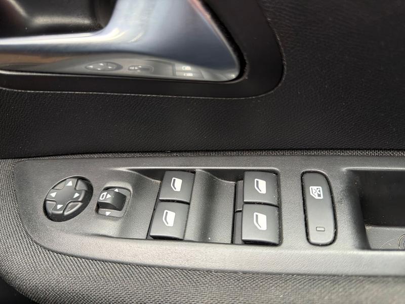 Used Peugeot 208 NV72GXS 25