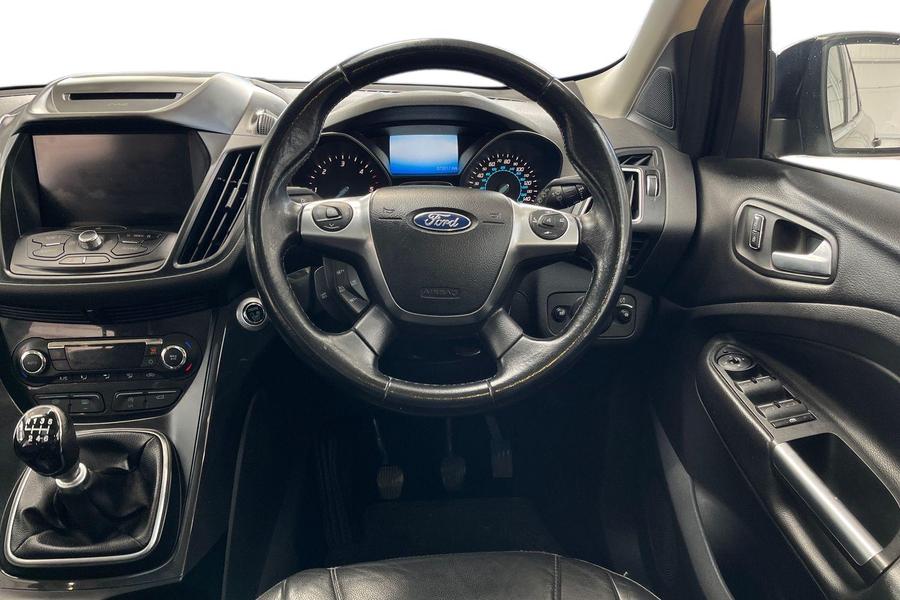 Ford KUGA Photo autoimg-4030735ee4528cd1ae2cd395631f1428a9d93541.jpg