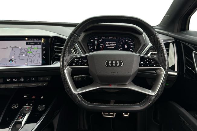 Audi Q4 e-tron Photo 11